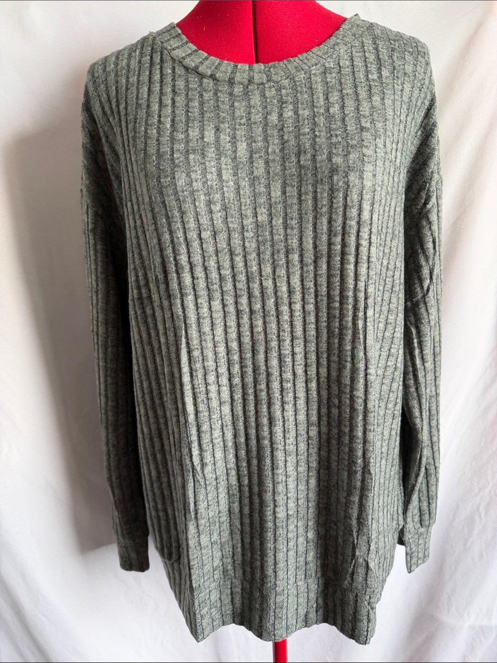 Everyday Ribbed Crewneck Sweater - Gray